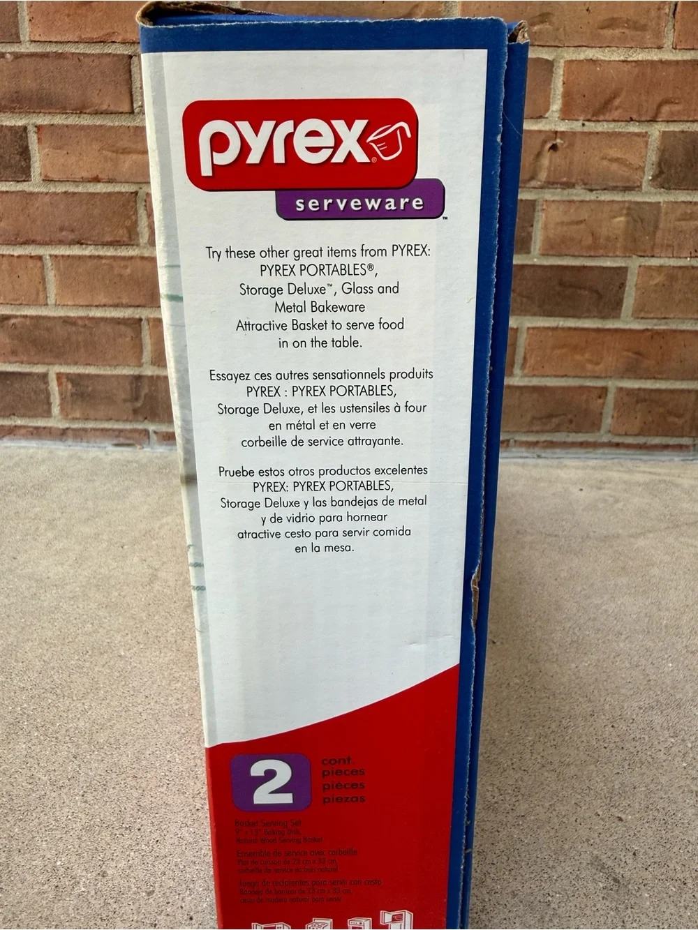 NWT-Pyrex 13x9” Serveware baking dish with Rattan Basket